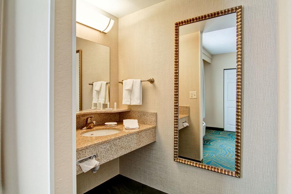 Springhill Suites Erie Kearsarge Екстериор снимка