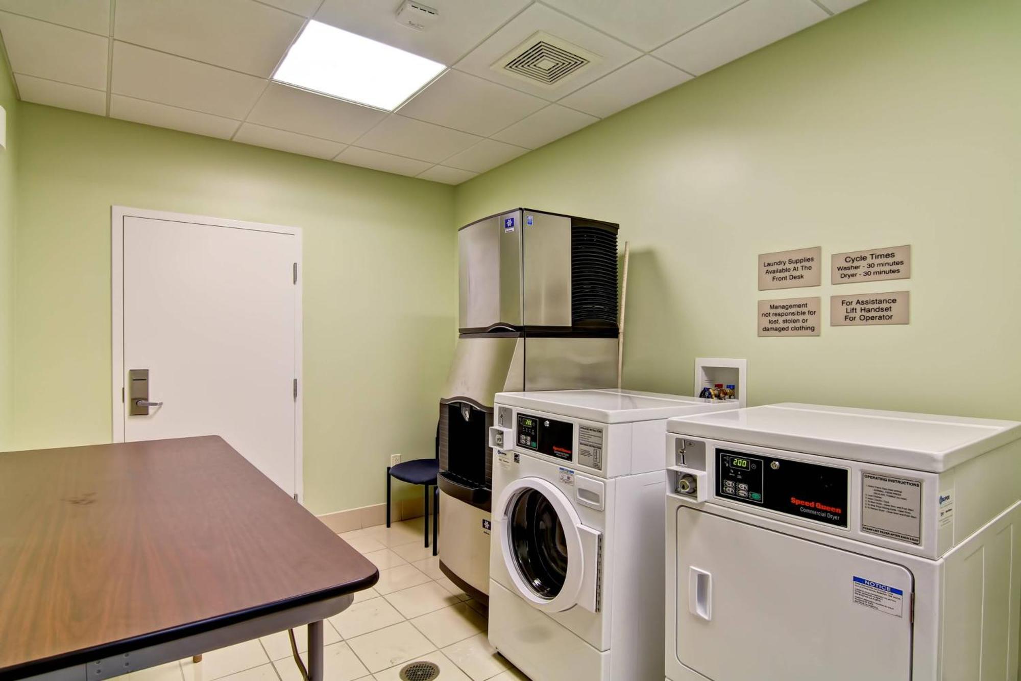 Springhill Suites Erie Kearsarge Екстериор снимка